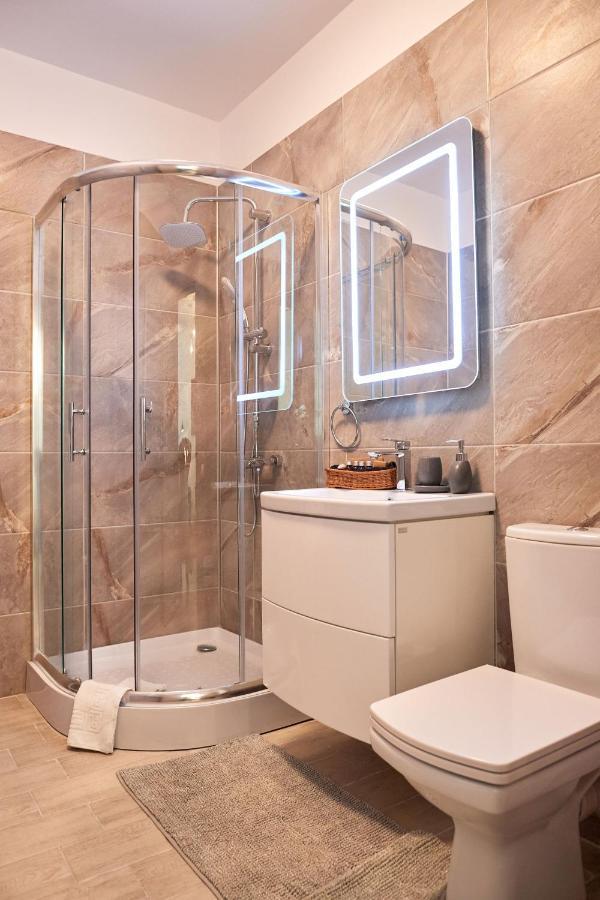 Vanilla Luxury Apartment Spa N Pool Beach Resort Năvodari 외부 사진