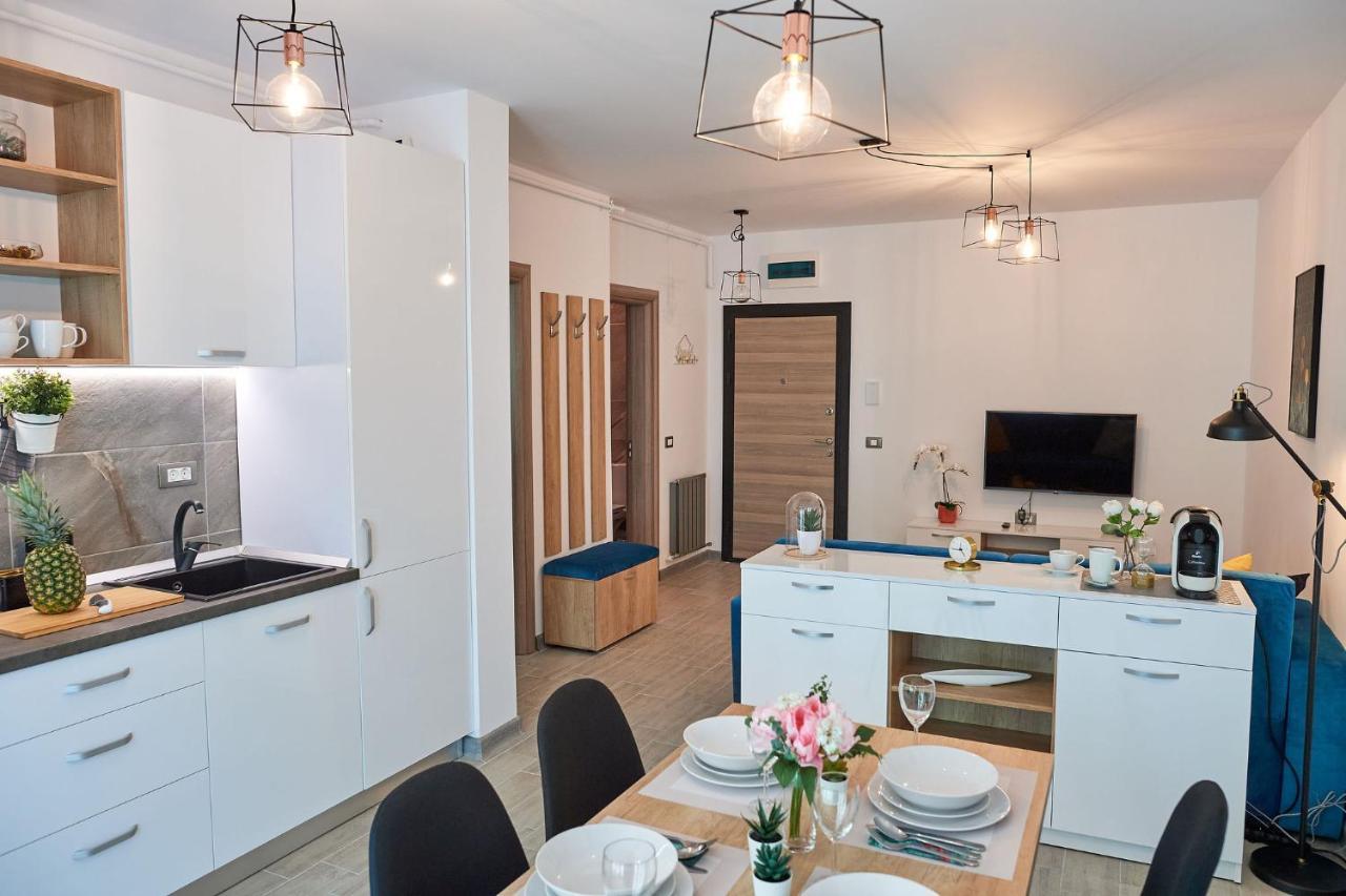 Vanilla Luxury Apartment Spa N Pool Beach Resort Năvodari 외부 사진